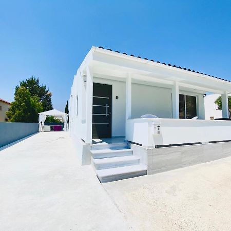 Sandy Bay Villa 아이아 나파 외부 사진