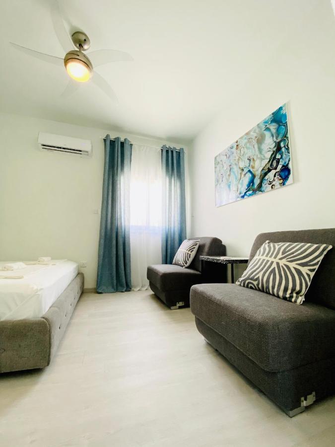 Sandy Bay Villa 아이아 나파 외부 사진